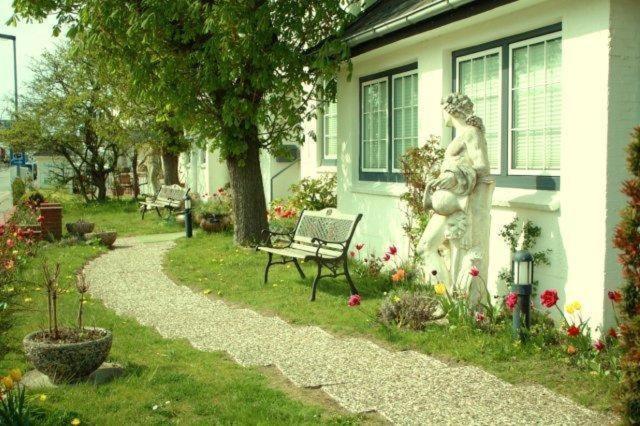 App. 8 in strandnaher Lage - Bäderstil-Villa in Wenningstedt/Sylt Exterior foto